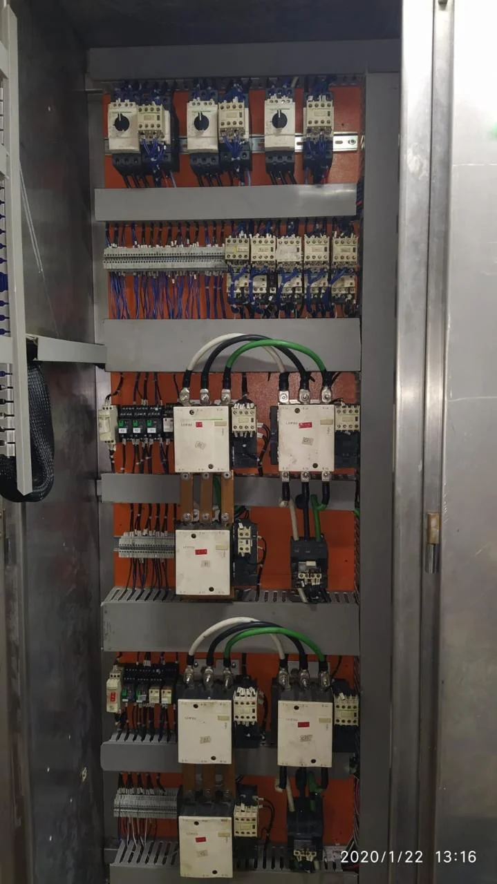 Tableros de fuerza y control, vista 4