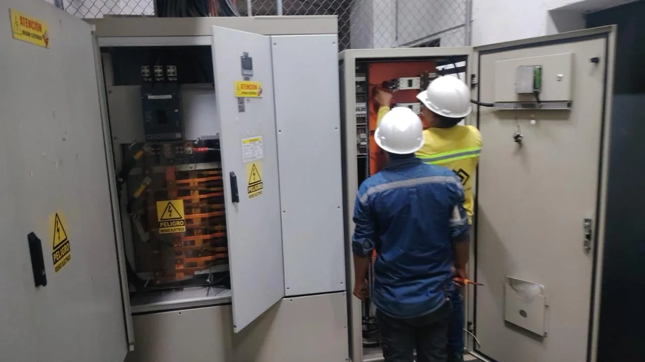 Intervención eléctrica en planta, vista 2